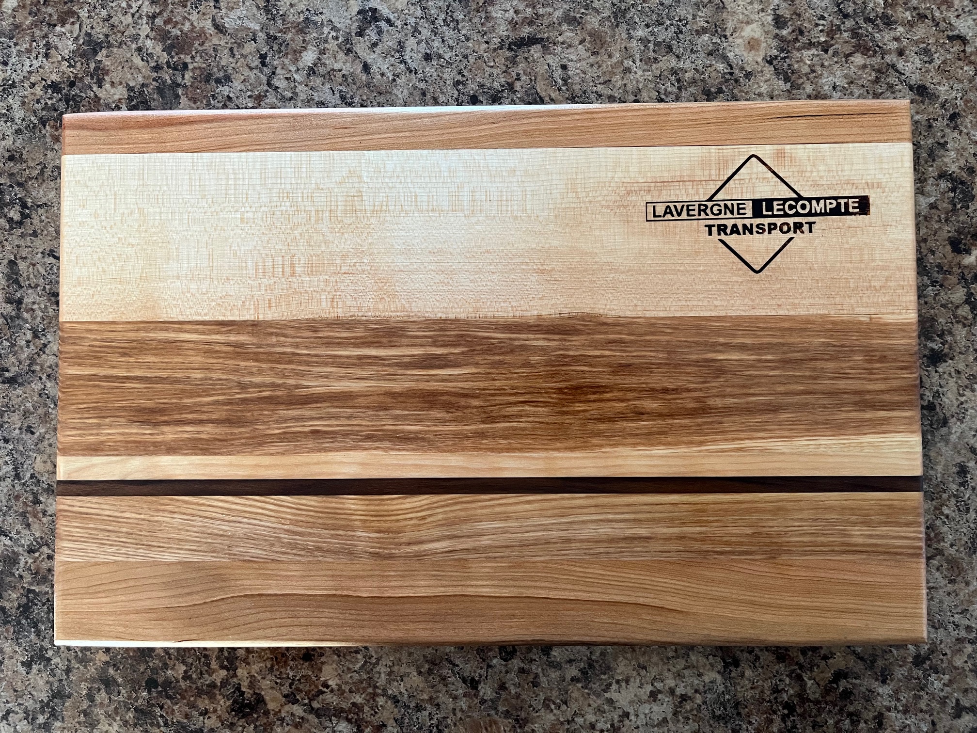 Planche avec gravure